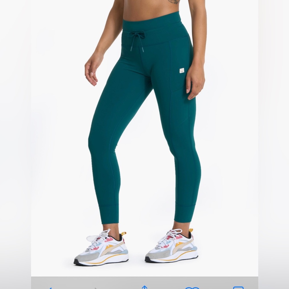 Vuori daily pocket legging XS Jade brand new with tags in bag